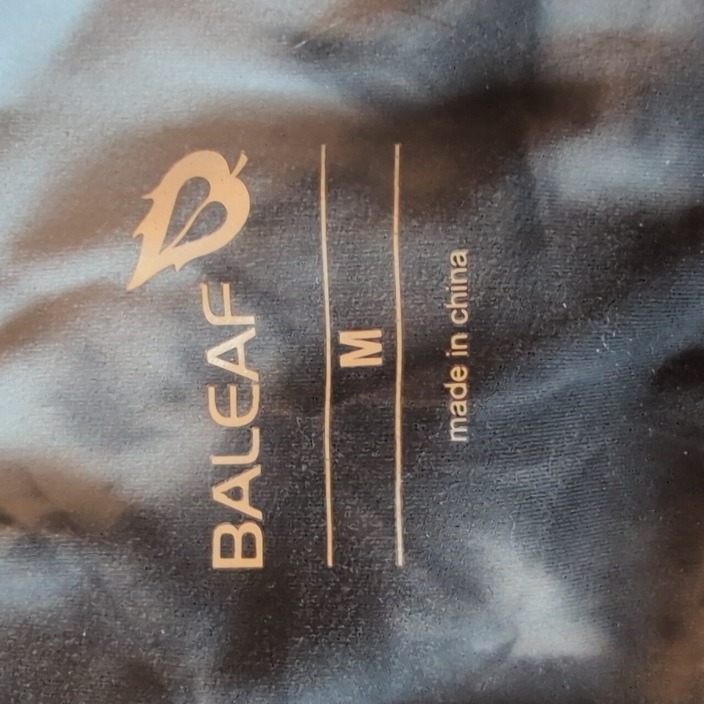 Baleaf Women's Black and Gray Tie-Dye Bike Shorts Size Medium - Picture 5 of 13